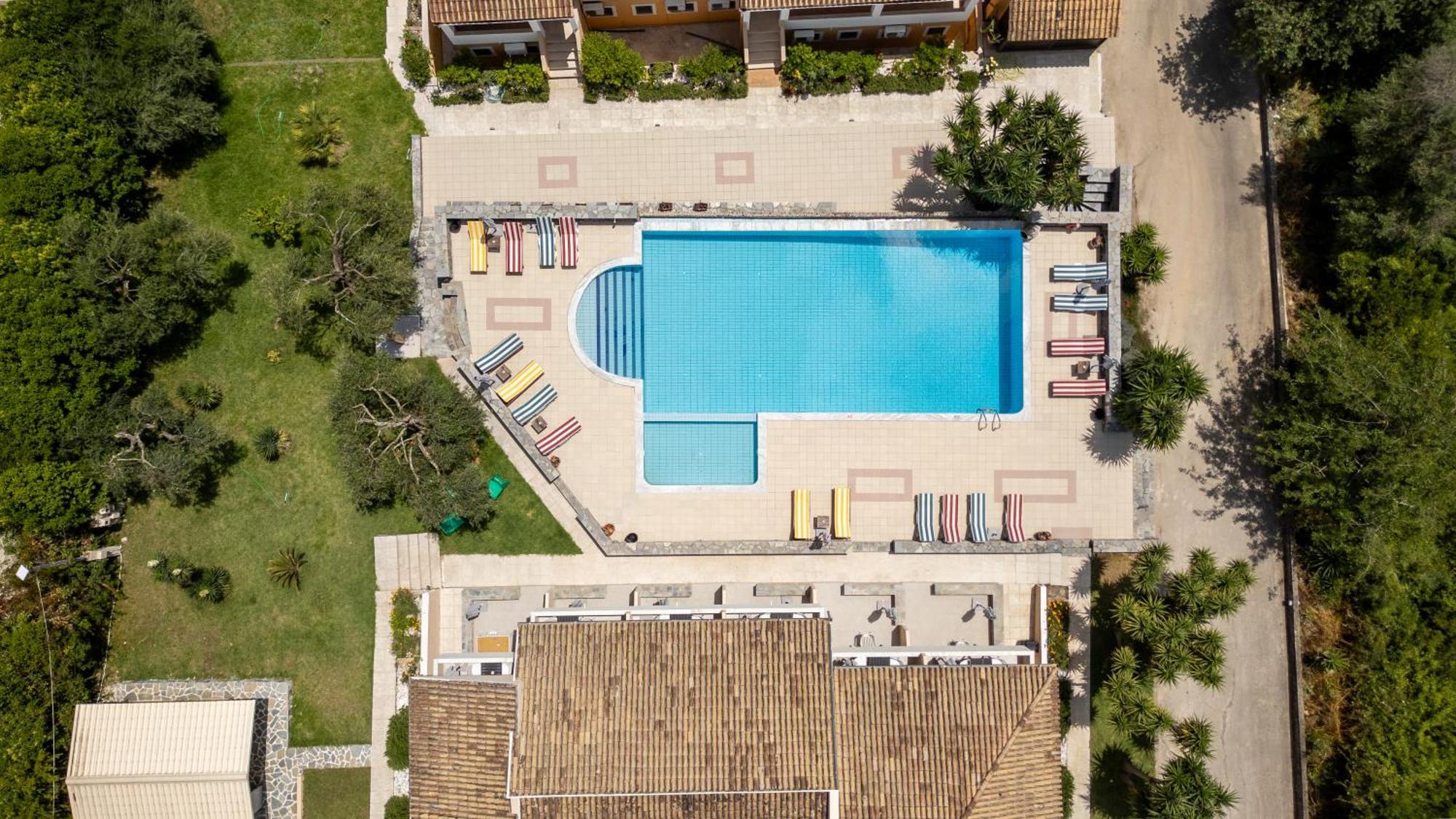 Little Corfu Aparthotel Dassia  Exterior foto